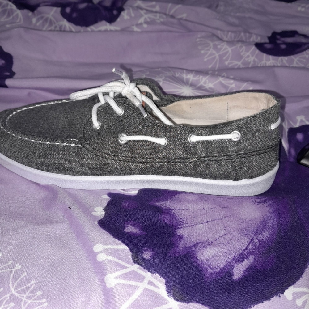 Womans shoes - Picture 2 of 3